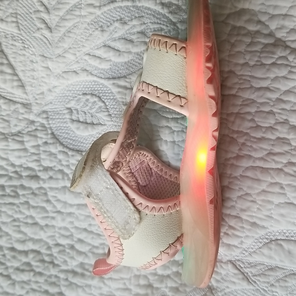 LIGHT-UP UNICORN SANDALS - Picture 3 of 10